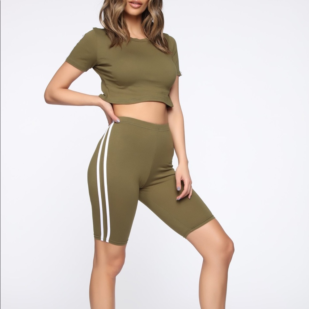 Tennis Vibes Set - Olive